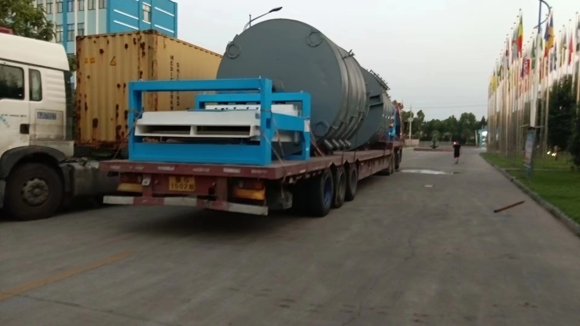 Перевозка негабаритного пищевого оборудования